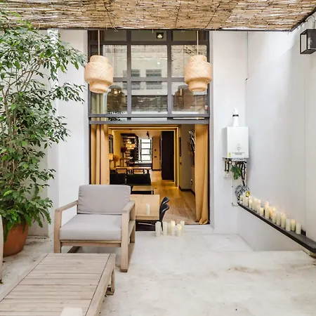 Luxury 2 Story Near Passeig De Gracia Barcellona