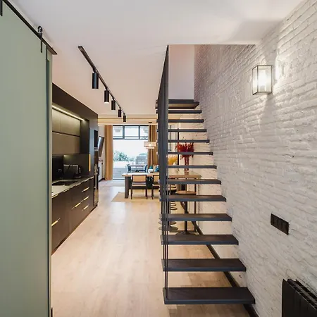 Luxury 2 Story Near Passeig De Gracia Barcellona
