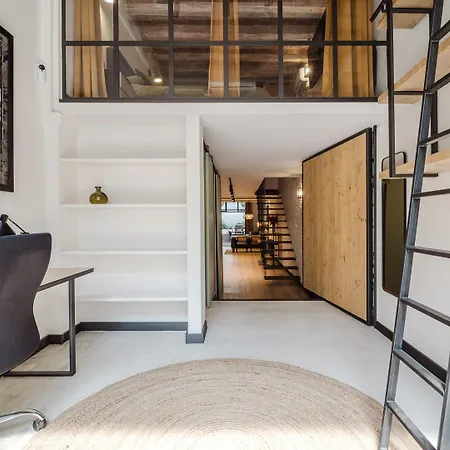Luxury 2 Story Near Passeig De Gracia Barcellona